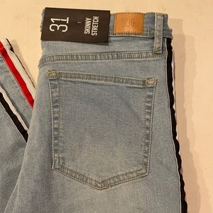 NWT BDG “SKINNY STRETCH” JEANS